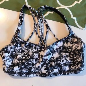 Lululemon Sports Bra - Size 6